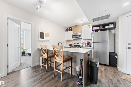 402 10227 115 Street, Edmonton, AB - Indoor Photo Showing Kitchen With Stainless Steel Kitchen