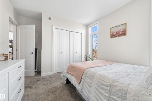 402 10227 115 Street, Edmonton, AB - Indoor Photo Showing Bedroom