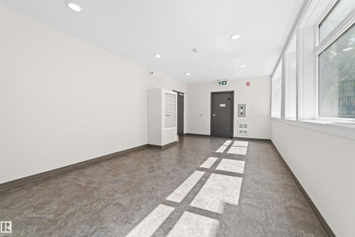 402 10227 115 Street, Edmonton, AB - Indoor Photo Showing Other Room