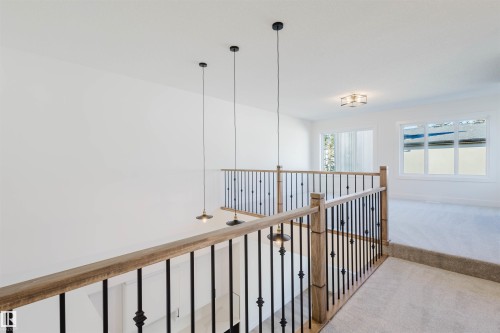 1570 Siskin Link, Edmonton, AB - Indoor Photo Showing Other Room