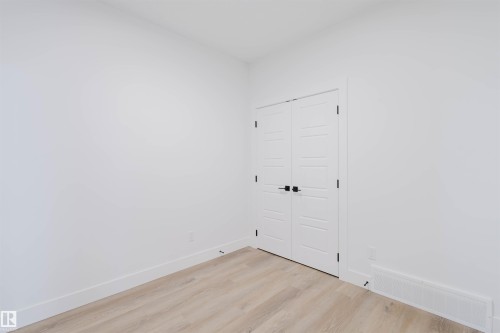 1570 Siskin Link, Edmonton, AB - Indoor Photo Showing Other Room