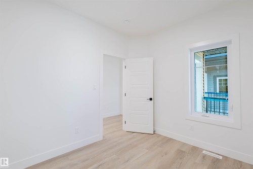 1570 Siskin Link, Edmonton, AB - Indoor Photo Showing Other Room