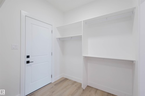 1570 Siskin Link, Edmonton, AB - Indoor Photo Showing Other Room