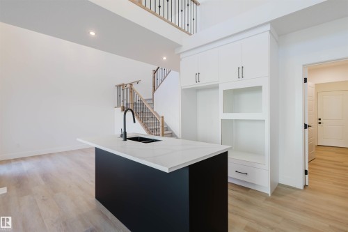 1570 Siskin Link, Edmonton, AB - Indoor