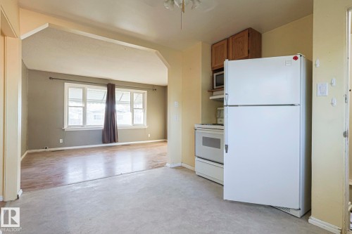 12029 50 Street, Edmonton, AB - Indoor Photo Showing Kitchen