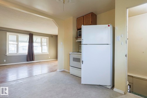 12029 50 Street, Edmonton, AB - Indoor Photo Showing Kitchen