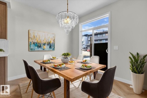 5 Cobblestone Gate, Spruce Grove, AB - Indoor Photo Showing Dining Room