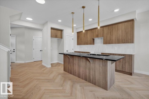 5 Cobblestone Gate, Spruce Grove, AB - Indoor Photo Showing Kitchen