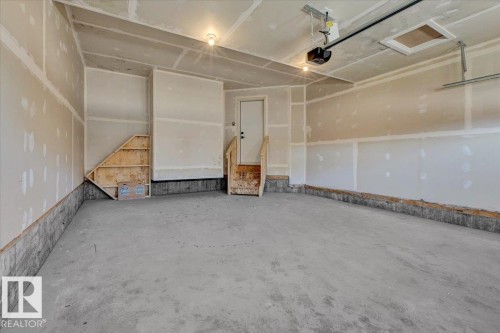 5 Cobblestone Gate, Spruce Grove, AB - Indoor Photo Showing Garage