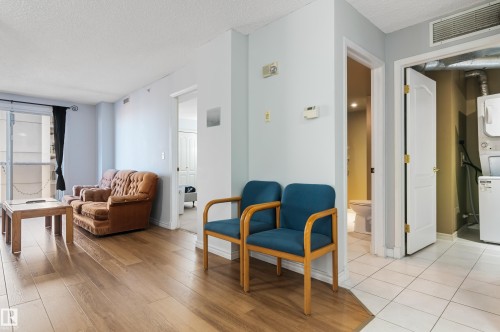 1102 10909 103 Avenue, Edmonton, AB - Indoor