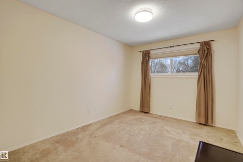 6208 149 Avenue, Edmonton, AB - Indoor Photo Showing Other Room