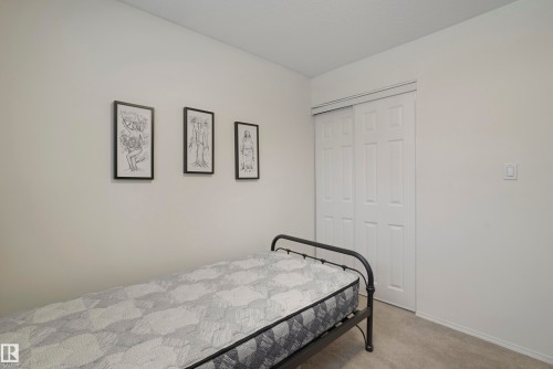 6208 149 Avenue, Edmonton, AB - Indoor Photo Showing Bedroom