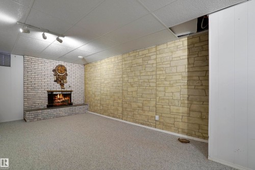 6208 149 Avenue, Edmonton, AB - Indoor Photo Showing Other Room