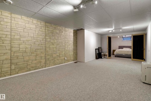 6208 149 Avenue, Edmonton, AB - Indoor