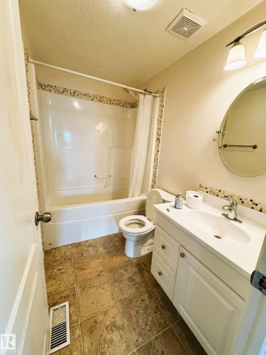 4531 47 Street, Rural Lac Ste. Anne County, AB - Indoor Photo Showing Bathroom