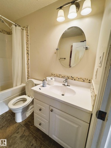 4531 47 Street, Rural Lac Ste. Anne County, AB - Indoor Photo Showing Bathroom