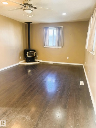 4531 47 Street, Rural Lac Ste. Anne County, AB - Indoor Photo Showing Other Room