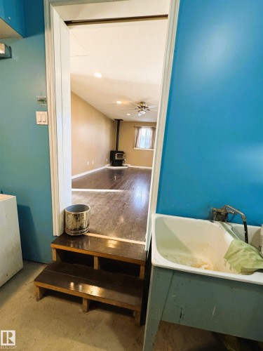 4531 47 Street, Rural Lac Ste. Anne County, AB - Indoor
