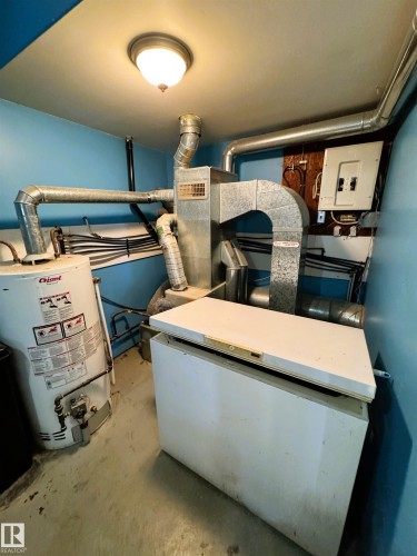 4531 47 Street, Rural Lac Ste. Anne County, AB - Indoor