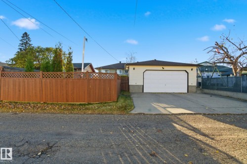 10657 St Gabriel School Road, Edmonton, AB - Outdoor