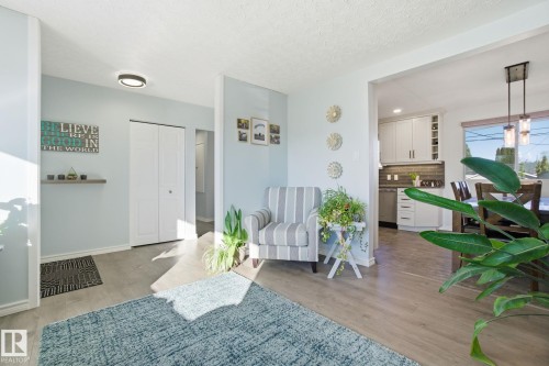 10657 St Gabriel School Road, Edmonton, AB - Indoor