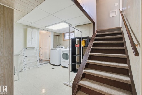 10657 St Gabriel School Road, Edmonton, AB - Indoor Photo Showing Laundry Room