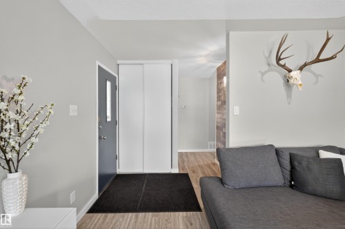 7719 71 Avenue, Edmonton, AB - Indoor