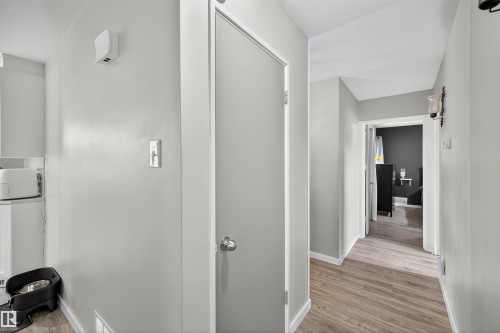 7719 71 Avenue, Edmonton, AB - Indoor Photo Showing Other Room
