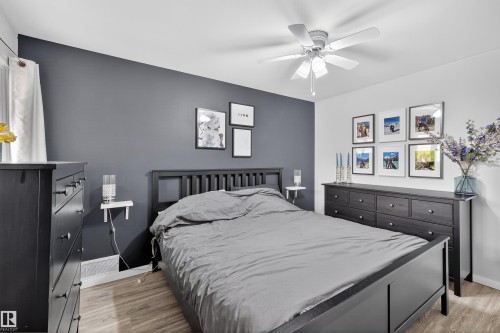 7719 71 Avenue, Edmonton, AB - Indoor Photo Showing Bedroom