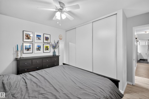 7719 71 Avenue, Edmonton, AB - Indoor Photo Showing Bedroom
