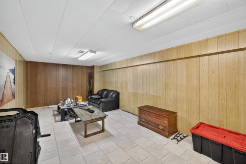 7719 71 Avenue, Edmonton, AB - Indoor