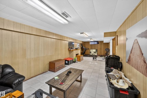 7719 71 Avenue, Edmonton, AB - Indoor Photo Showing Other Room