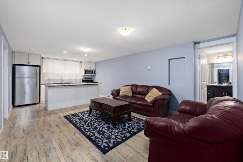 12039 52 Street, Edmonton, AB - Indoor