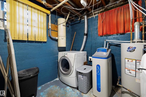 12039 52 Street, Edmonton, AB - Indoor