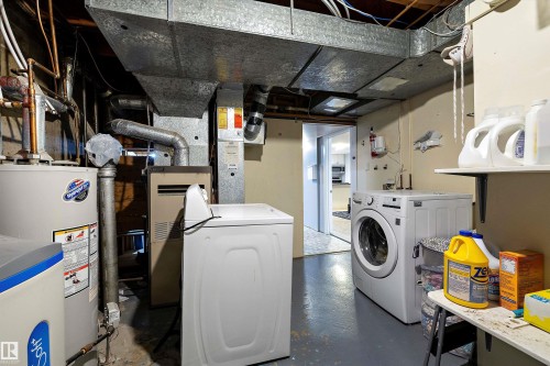 12039 52 Street, Edmonton, AB - Indoor Photo Showing Laundry Room