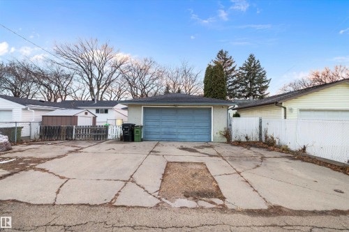 12039 52 Street, Edmonton, AB - Outdoor