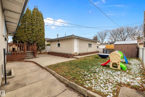 12039 52 Street, Edmonton, AB - Outdoor