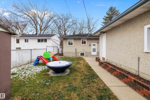 12039 52 Street, Edmonton, AB - Outdoor
