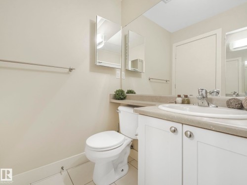 102 9715 110 Street, Edmonton, AB - Indoor Photo Showing Bathroom
