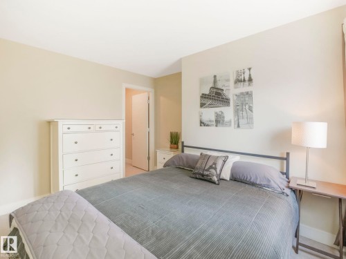 102 9715 110 Street, Edmonton, AB - Indoor Photo Showing Bedroom