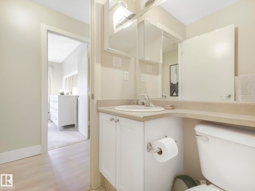 102 9715 110 Street, Edmonton, AB - Indoor Photo Showing Bathroom