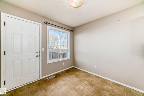 12 Graywood Terrace, Stony Plain, AB - Indoor Photo Showing Other Room