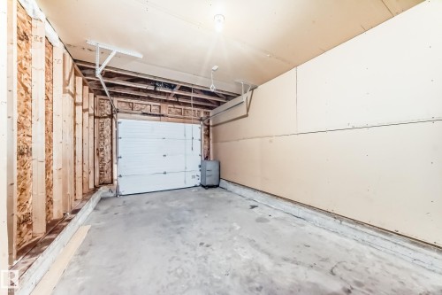 12 Graywood Terrace, Stony Plain, AB - Indoor Photo Showing Garage