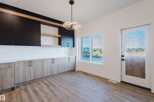 339 Munn Way, Leduc, AB - Indoor Photo Showing Kitchen