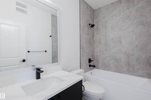 339 Munn Way, Leduc, AB - Indoor Photo Showing Bathroom