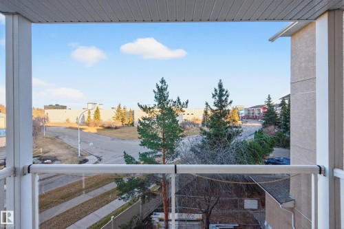 301 10511 42 Avenue, Edmonton, AB - Outdoor