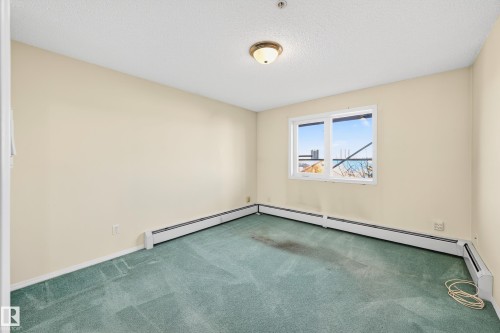 301 10511 42 Avenue, Edmonton, AB - Indoor Photo Showing Other Room