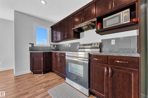 1807 52 Street, Edmonton, AB - Indoor Photo Showing Kitchen
