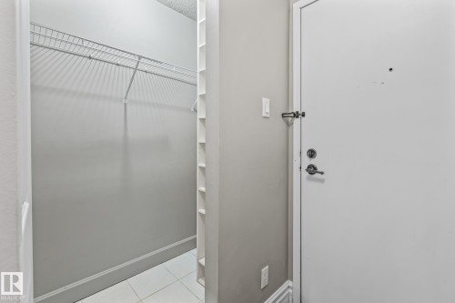 G7 10148 118 Street, Edmonton, AB - Indoor With Storage
