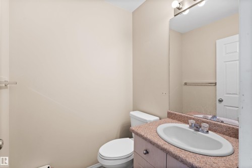 10516 108 Avenue, Edmonton, AB - Indoor Photo Showing Bathroom